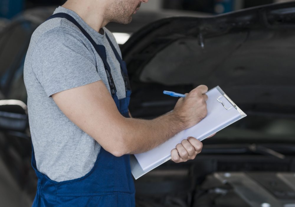 modern-automobile-mechanic-composition modern-automobile-mechanic-composition